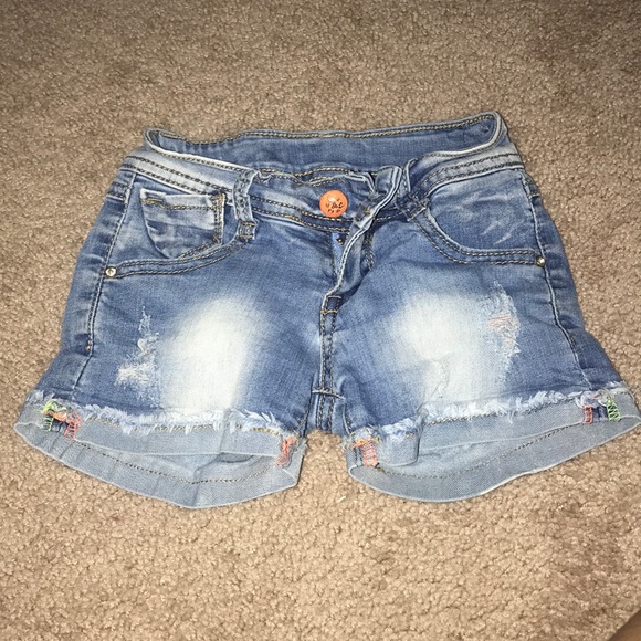 Shorts - Picture 1 of 2